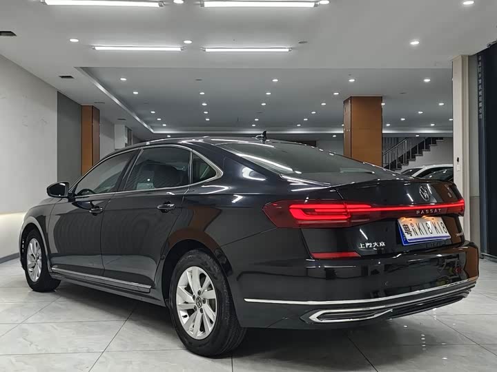 Фото 6 - Volkswagen Passat