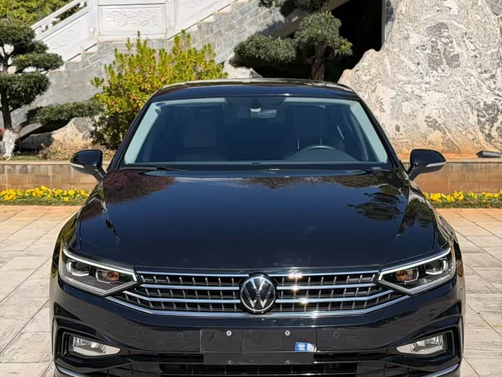 Фото 2 - Volkswagen Magotan