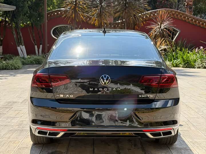 Фото 8 - Volkswagen Magotan