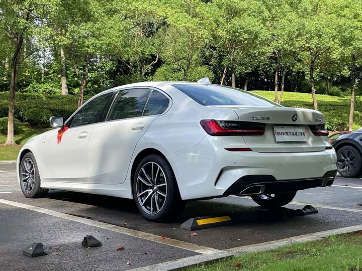 Фото 9 - BMW 3 Series