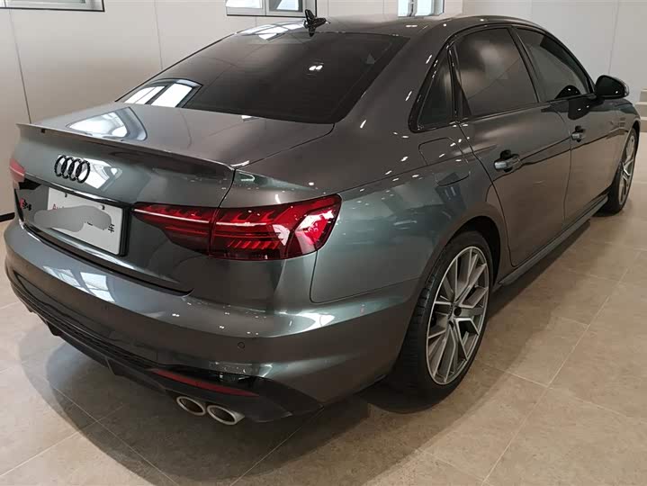 Фото 3 - Audi S4