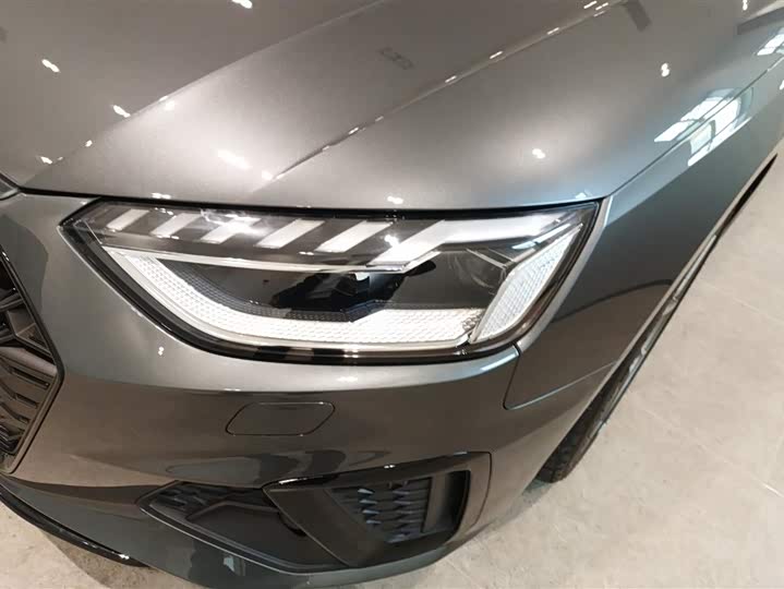 Фото 5 - Audi S4