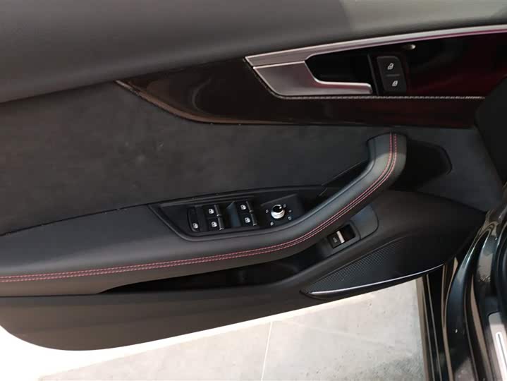 Фото 7 - Audi S4