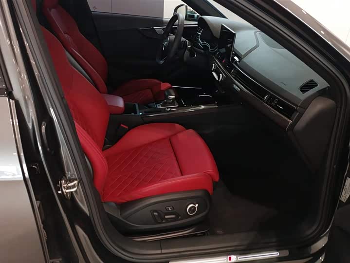 Фото 8 - Audi S4