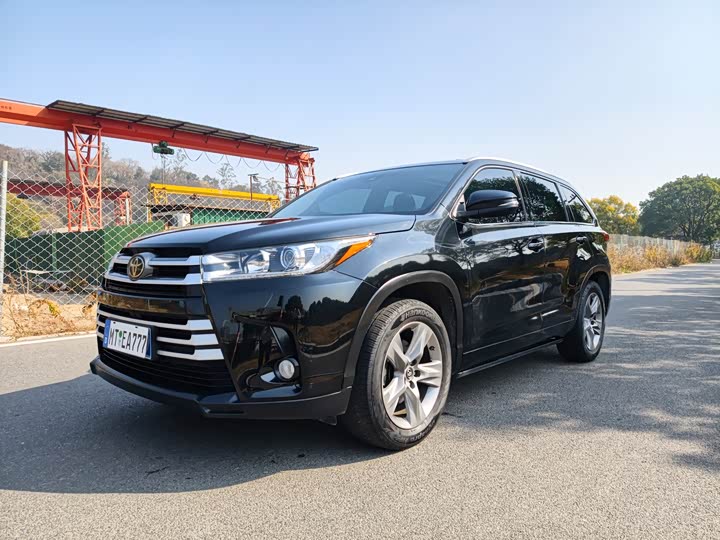 Фото 2 - Toyota Highlander