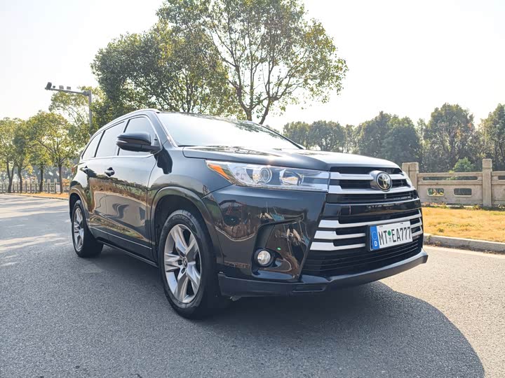 Фото 3 - Toyota Highlander