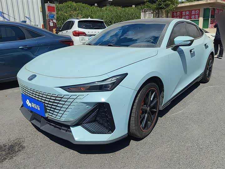 Фото 1 - Changan UNI-V