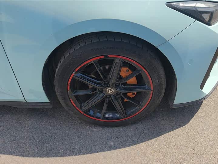 Фото 6 - Changan UNI-V