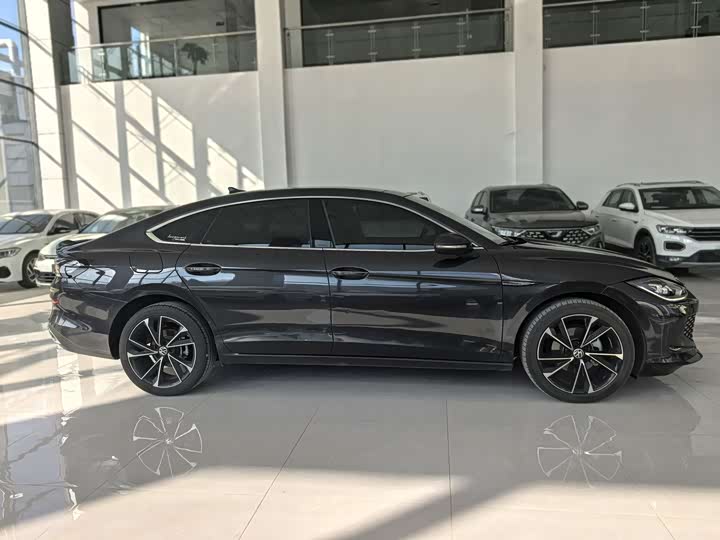 Фото 3 - Volkswagen Lamando L