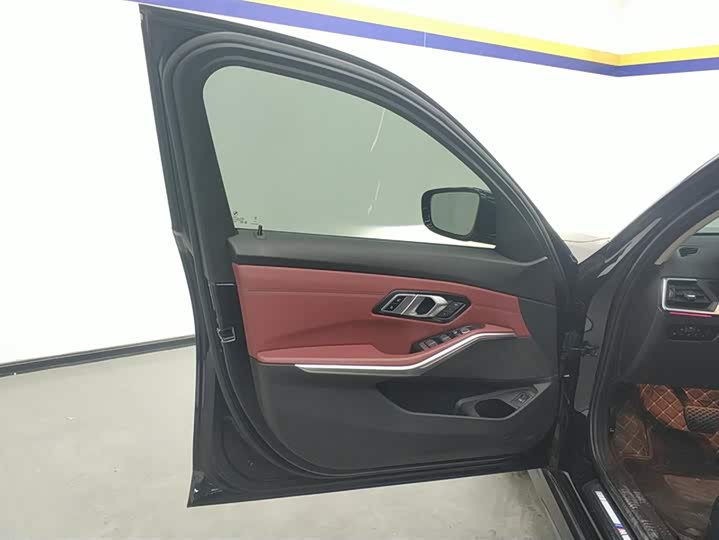 Фото 7 - BMW 3 Series