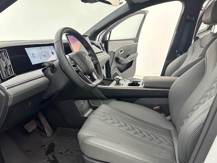 Фото 9 - BYD Song L DM-i Hybrid