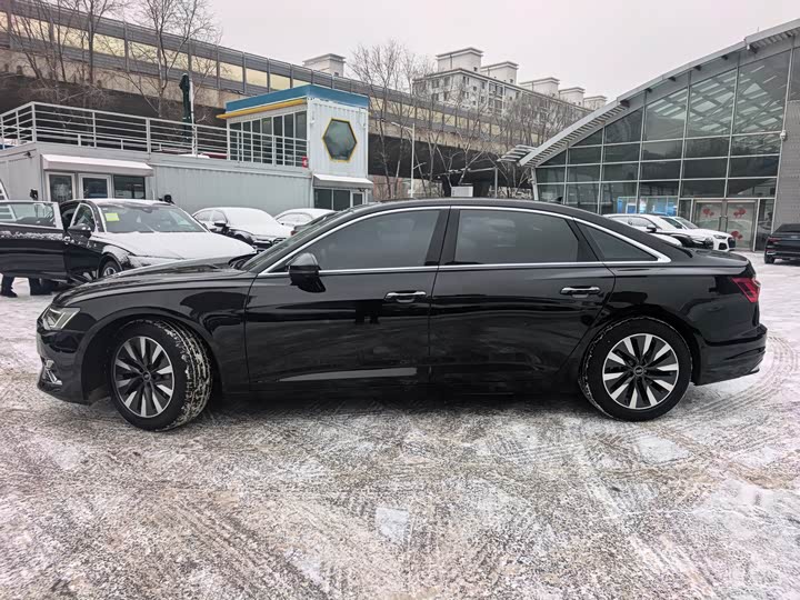 Фото 3 - Audi A6L