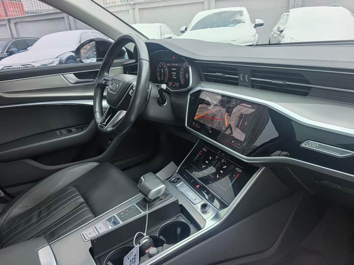 Фото 6 - Audi A6L