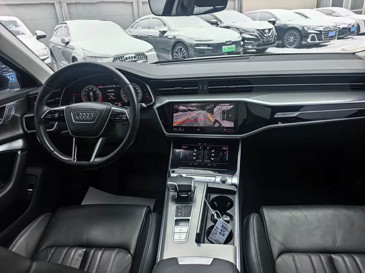 Фото 8 - Audi A6L