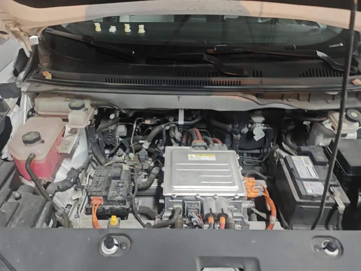 Фото 9 - BYD Yuan Pro