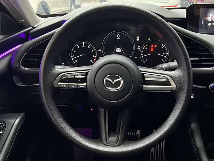 Фото 9 - Mazda 3 (Axela)