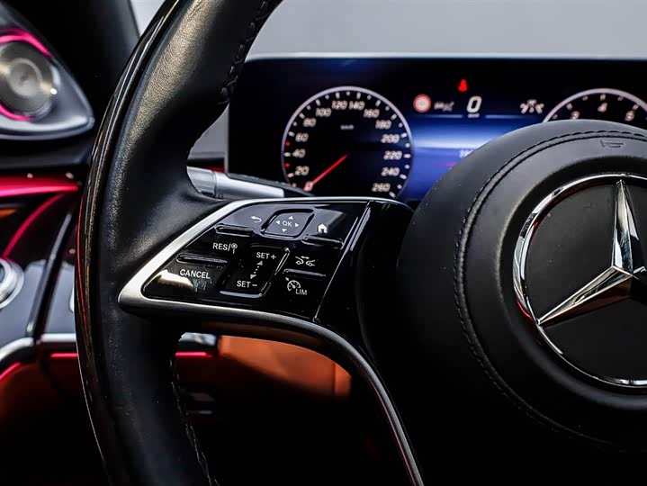 Фото 9 - Mercedes-Benz Maybach S-Class