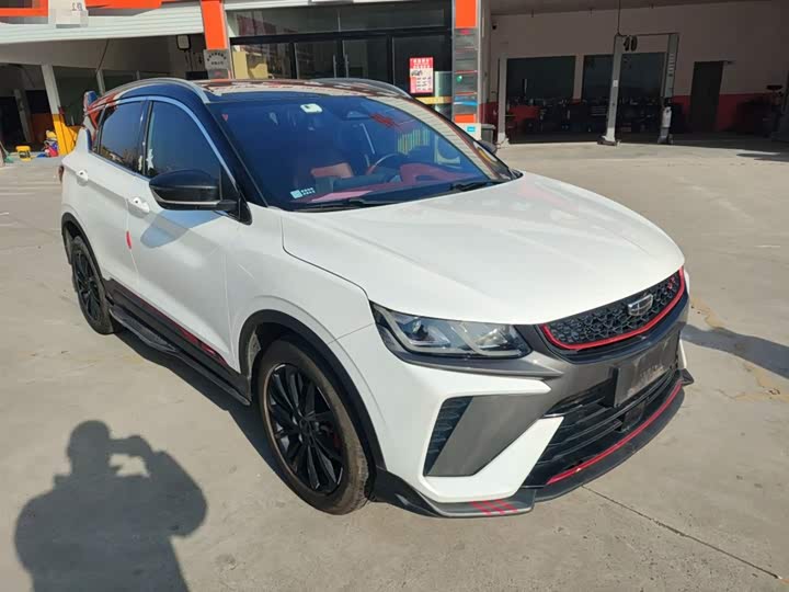 Фото 4 - Geely Coolray