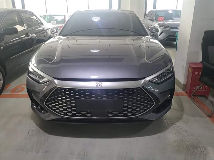 Фото 2 - BYD Han