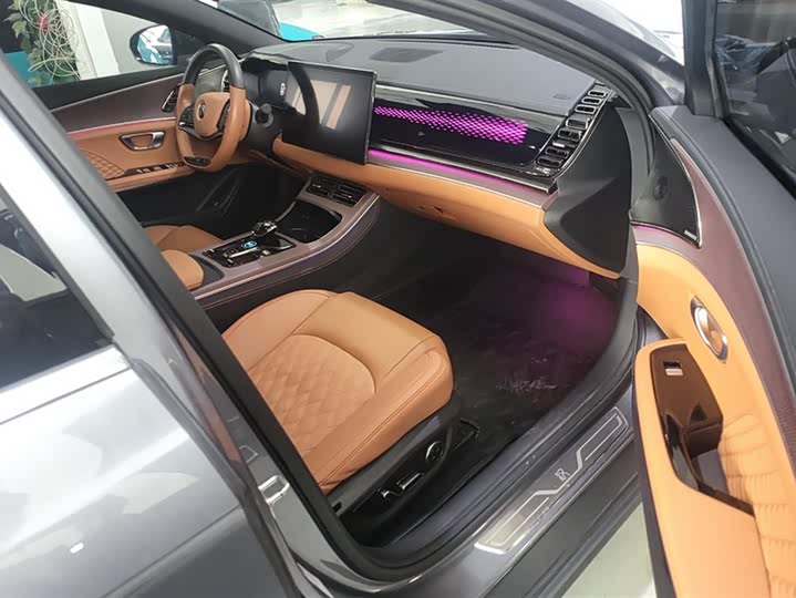 Фото 8 - BYD Han