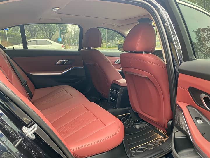 Фото 9 - BMW 3 Series