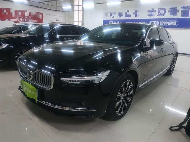 Фото 1 - Volvo S90