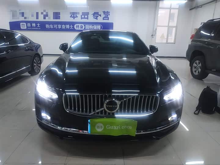 Фото 3 - Volvo S90