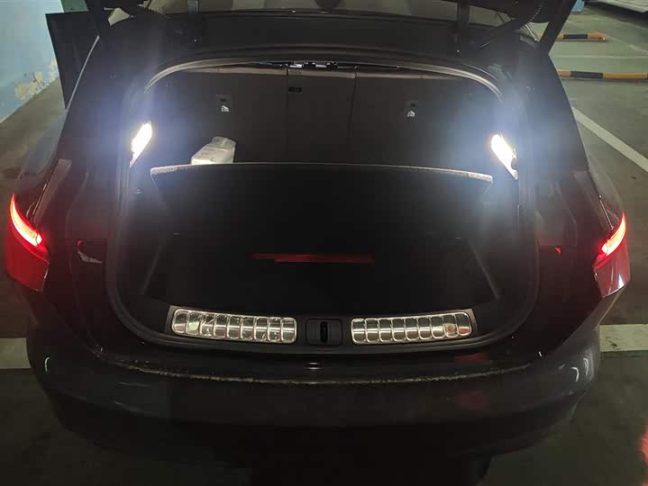 Фото 4 - Nio ET5T