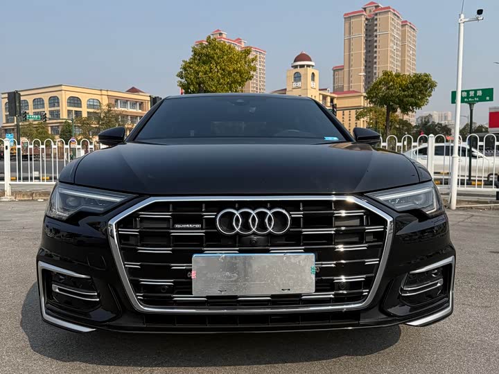 Фото 2 - Audi A6L