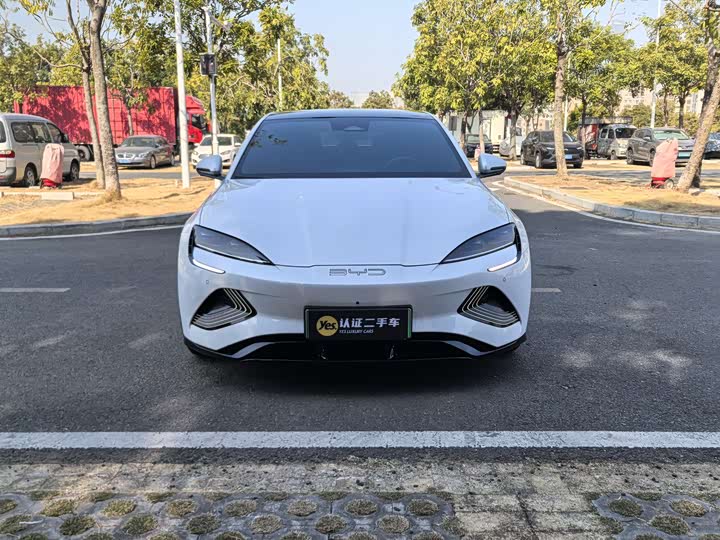 Фото 2 - BYD Seal