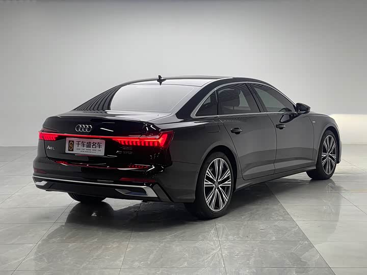 Фото 6 - Audi A6L