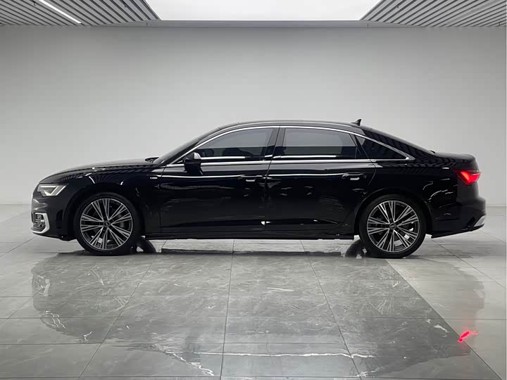 Фото 7 - Audi A6L