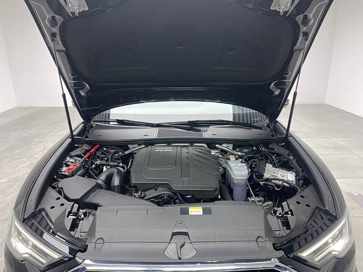 Фото 9 - Audi A6L