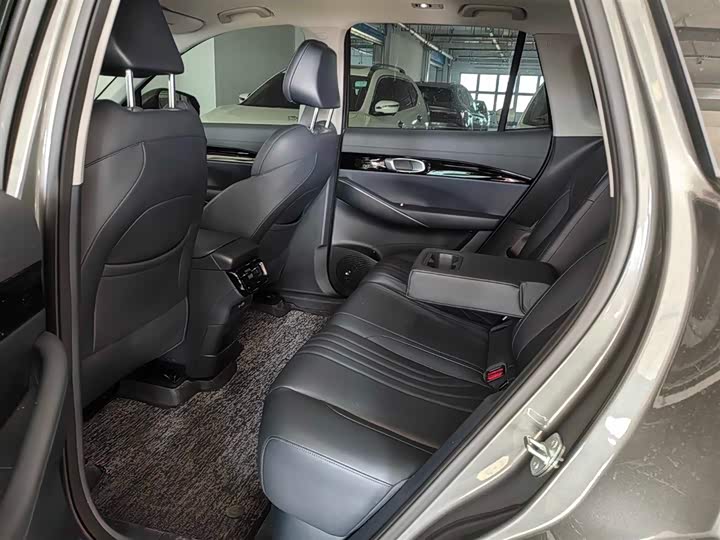 Фото 9 - Geely Galaxy E5