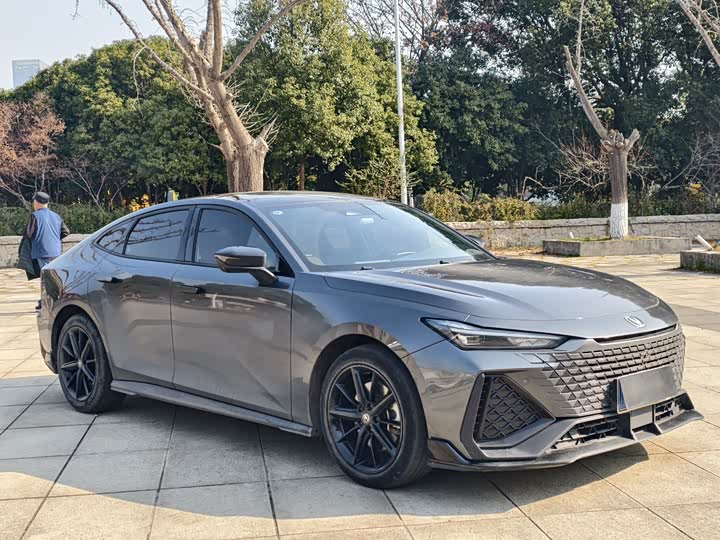 Фото 3 - Changan UNI-V