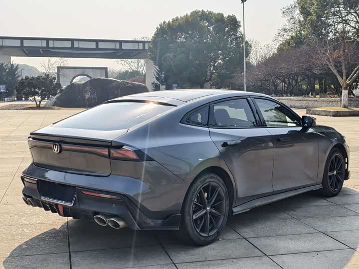 Фото 7 - Changan UNI-V