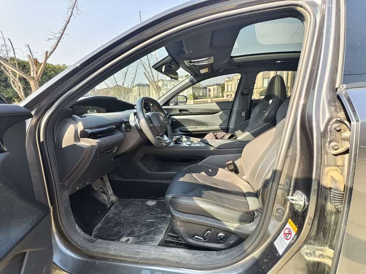 Фото 8 - Changan UNI-V