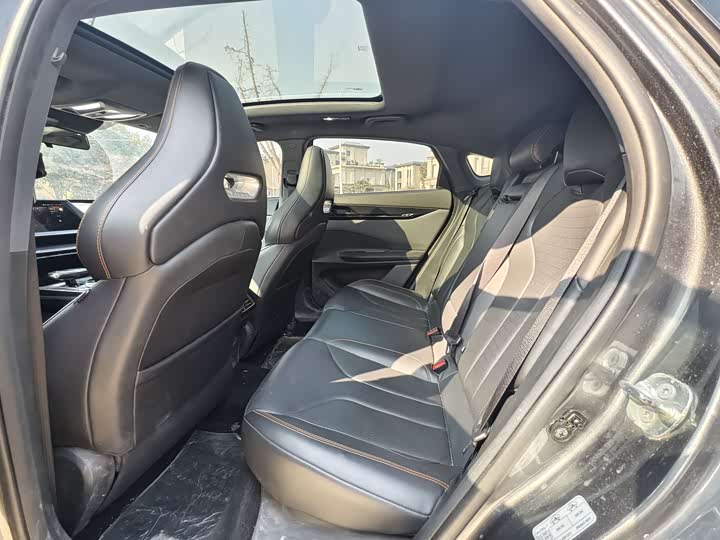 Фото 9 - Changan UNI-V