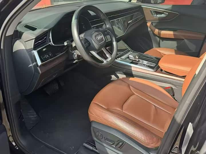 Фото 3 - Audi Q7