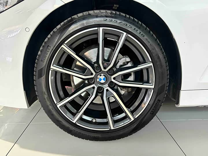 Фото 4 - BMW 3 Series