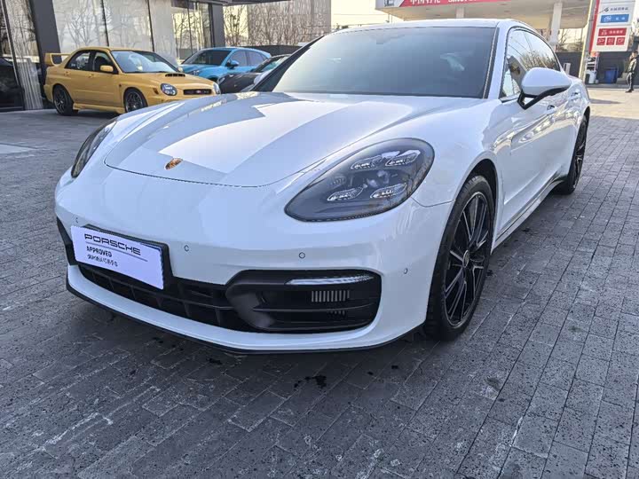 Фото 1 - Porsche Panamera