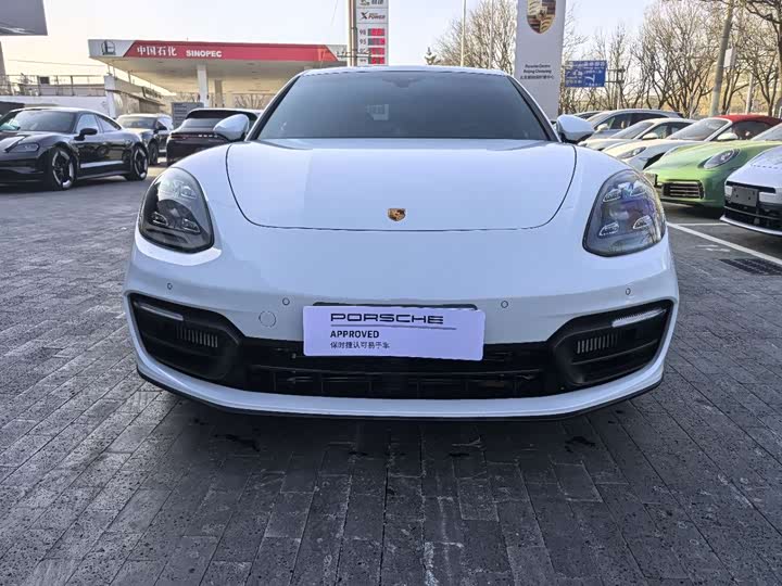 Фото 2 - Porsche Panamera