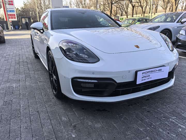 Фото 3 - Porsche Panamera
