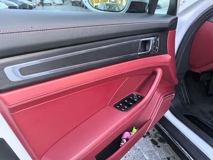 Фото 6 - Porsche Panamera