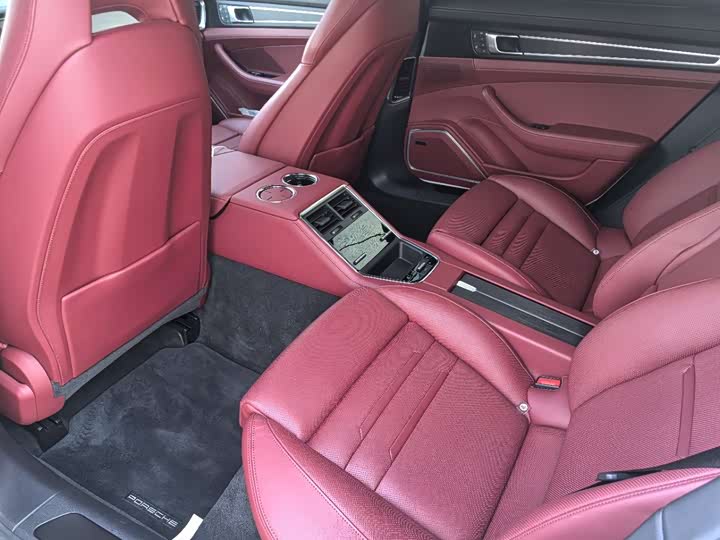 Фото 7 - Porsche Panamera