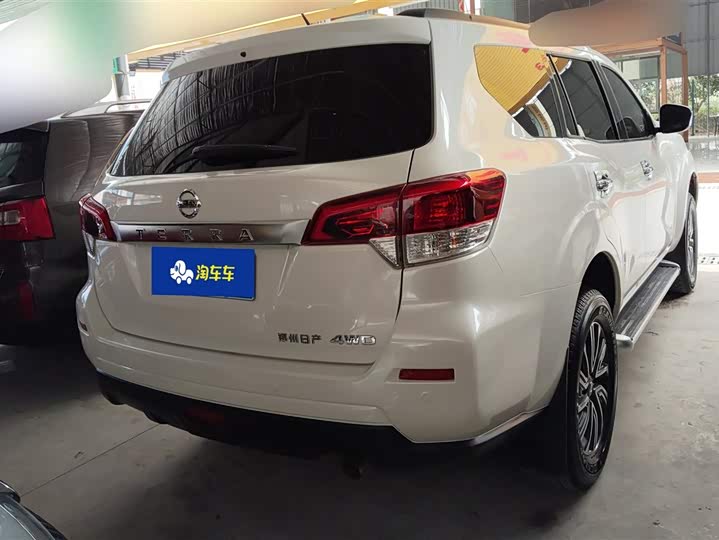 Фото 3 - Nissan Terra