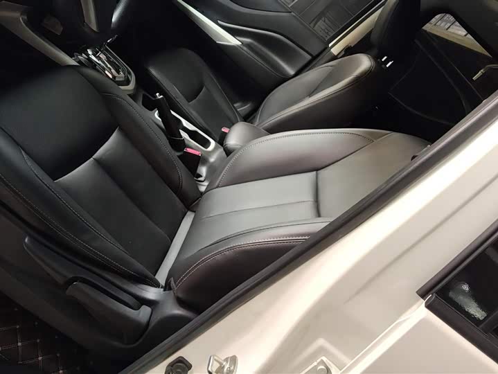 Фото 9 - Nissan Terra