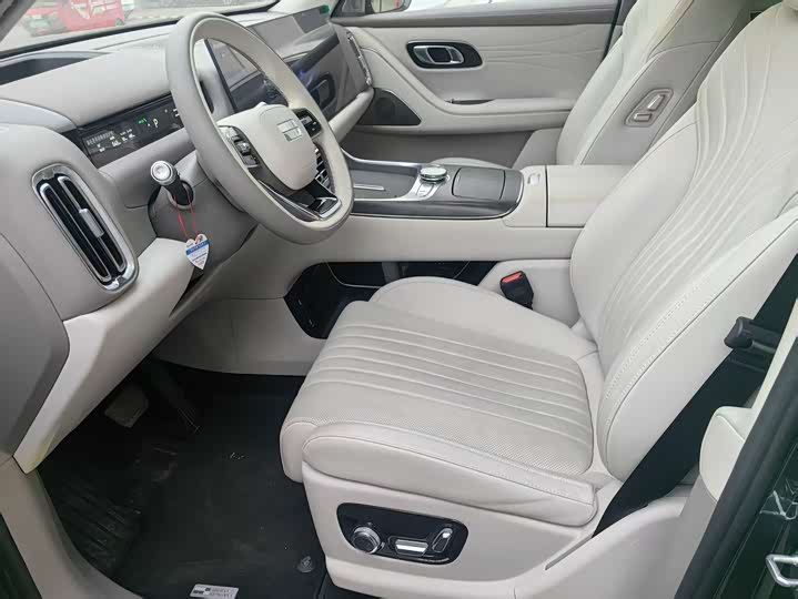 Фото 6 - Geely Galaxy M9