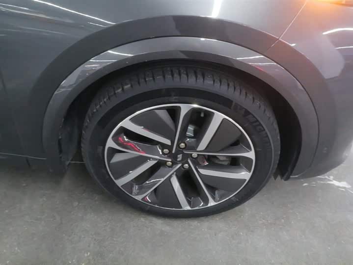 Фото 6 - LiXiang L7