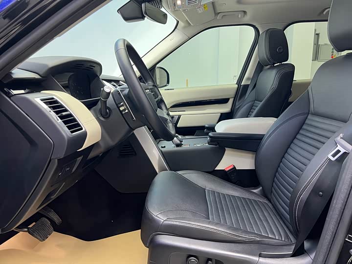 Фото 3 - Land Rover Discovery